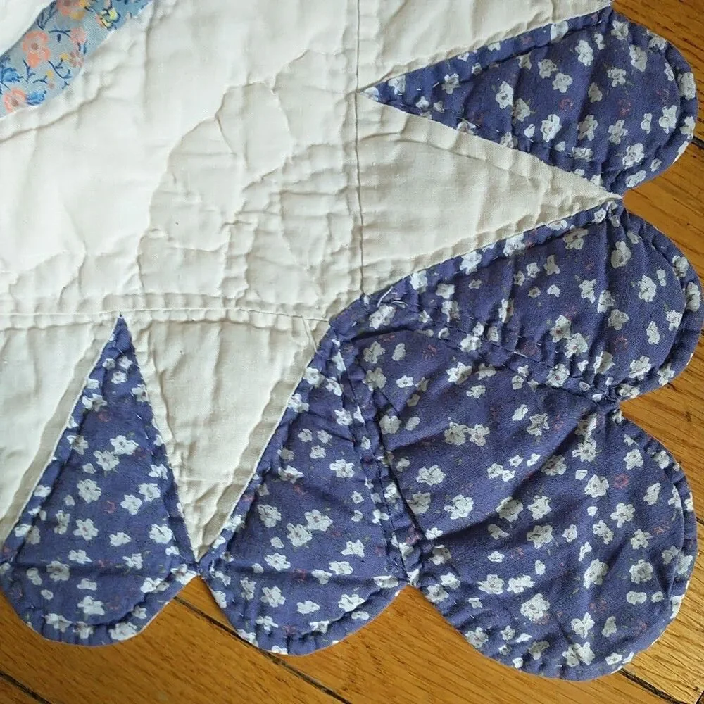 Vtg Dresden Plate Quilt Handmade Cotton Scalloped Edge Floral Rectangle 86x96
